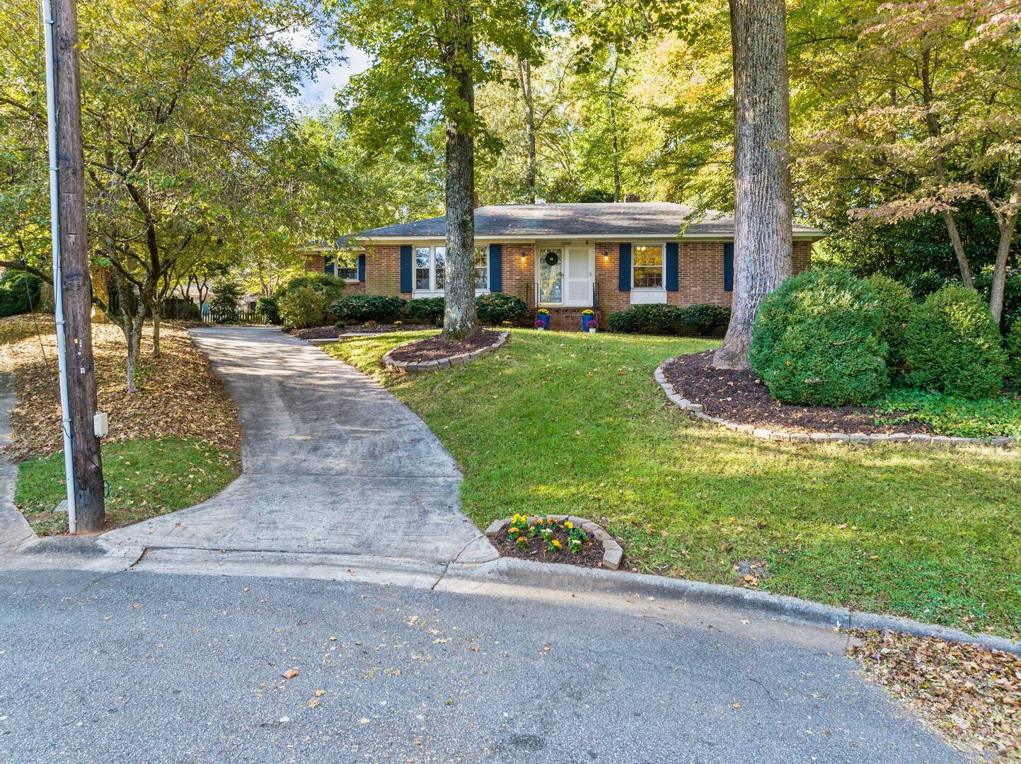 1503 Lafayette Court Greensboro, NC 27408