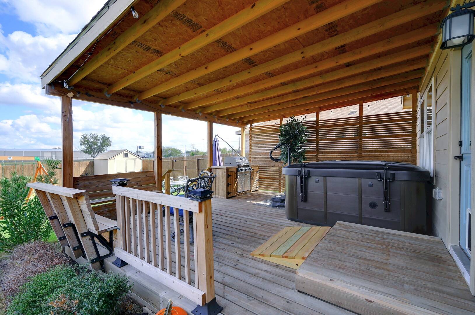 330 N Kowald Ln New Braunfels , TX 78130