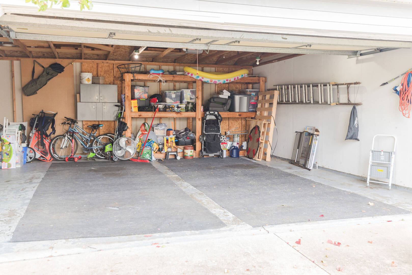 5631 N Hamilton Peoria, IL 61614