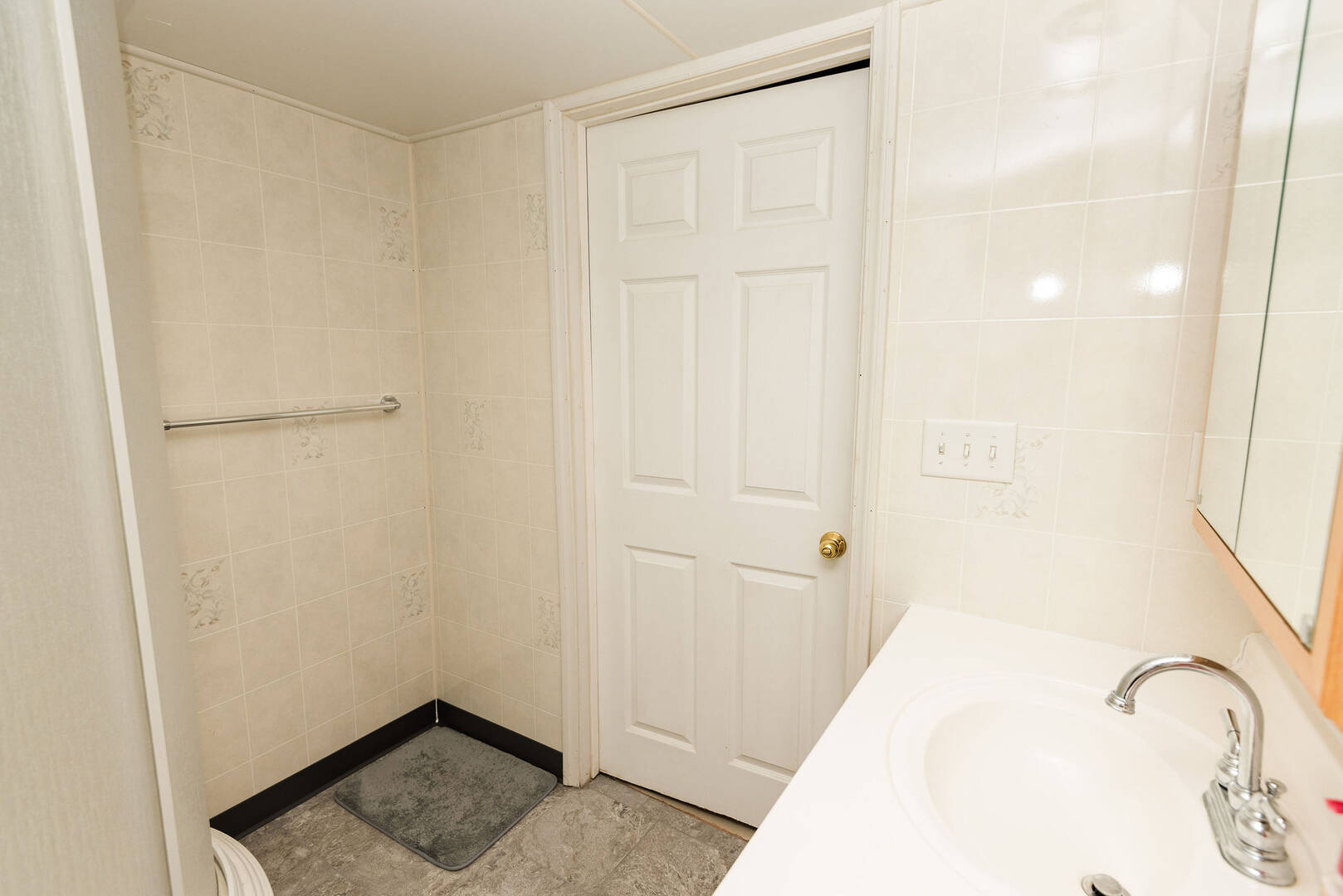 5631 N Hamilton Peoria, IL 61614