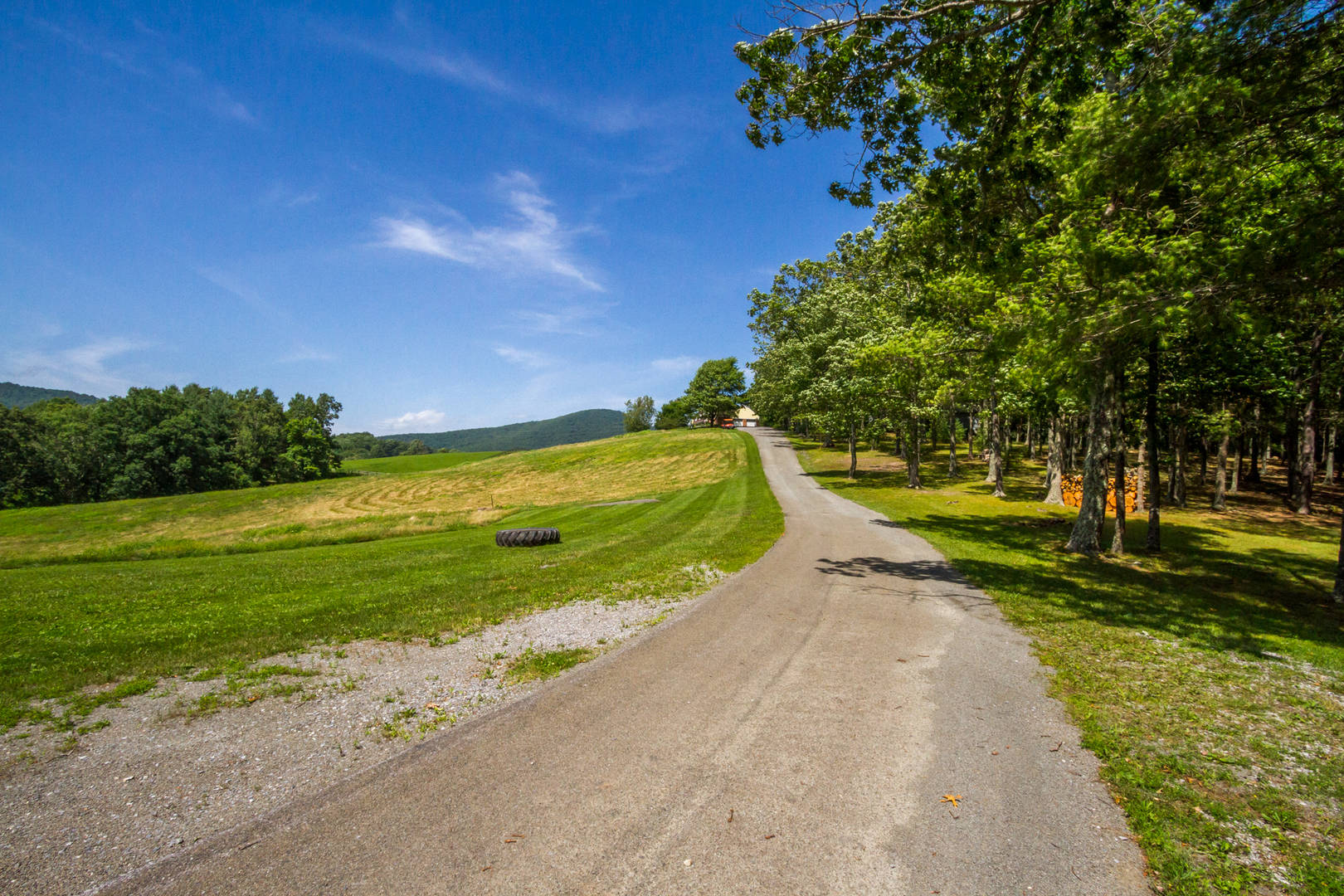 Brivity 10556 Elk Creek Parkway Elk Creek, VA 24326 Virtual Tour