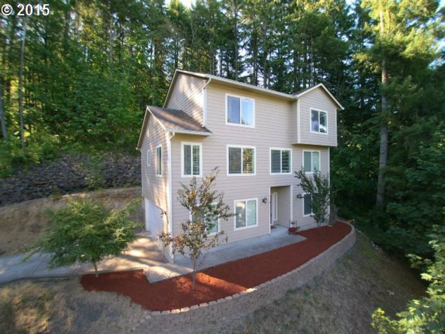 7303 Forsythia Street Springfield, OR 97478
