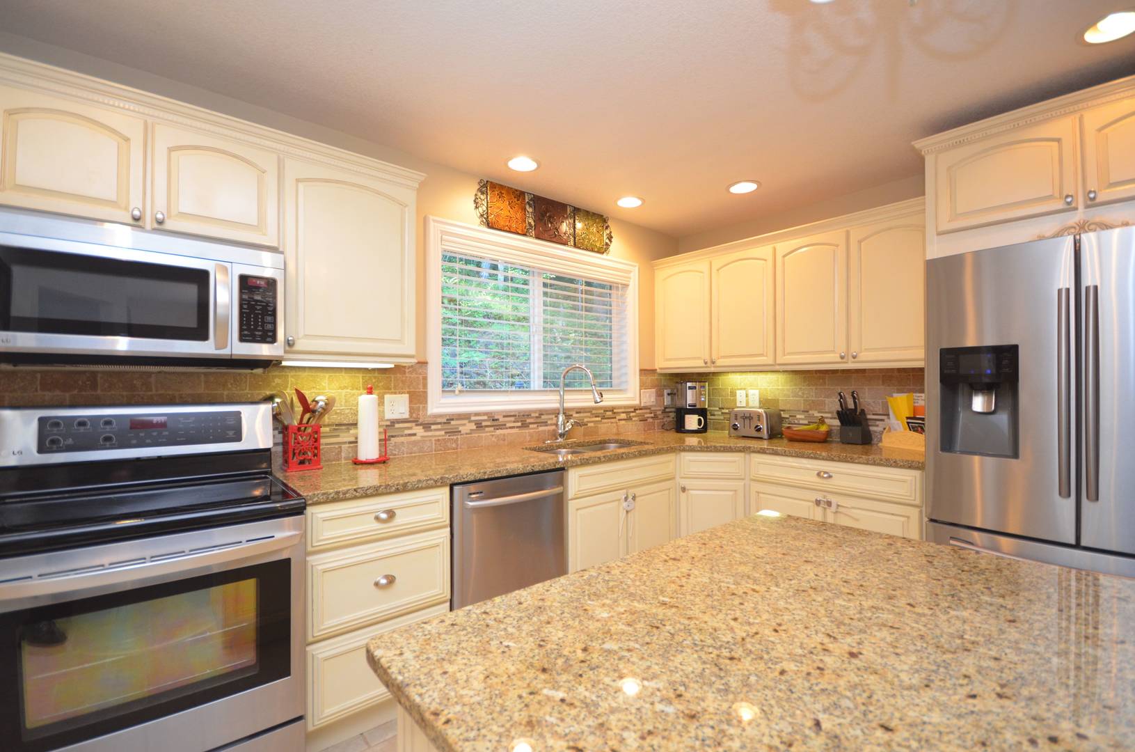 7303 Forsythia Street Springfield, OR 97478