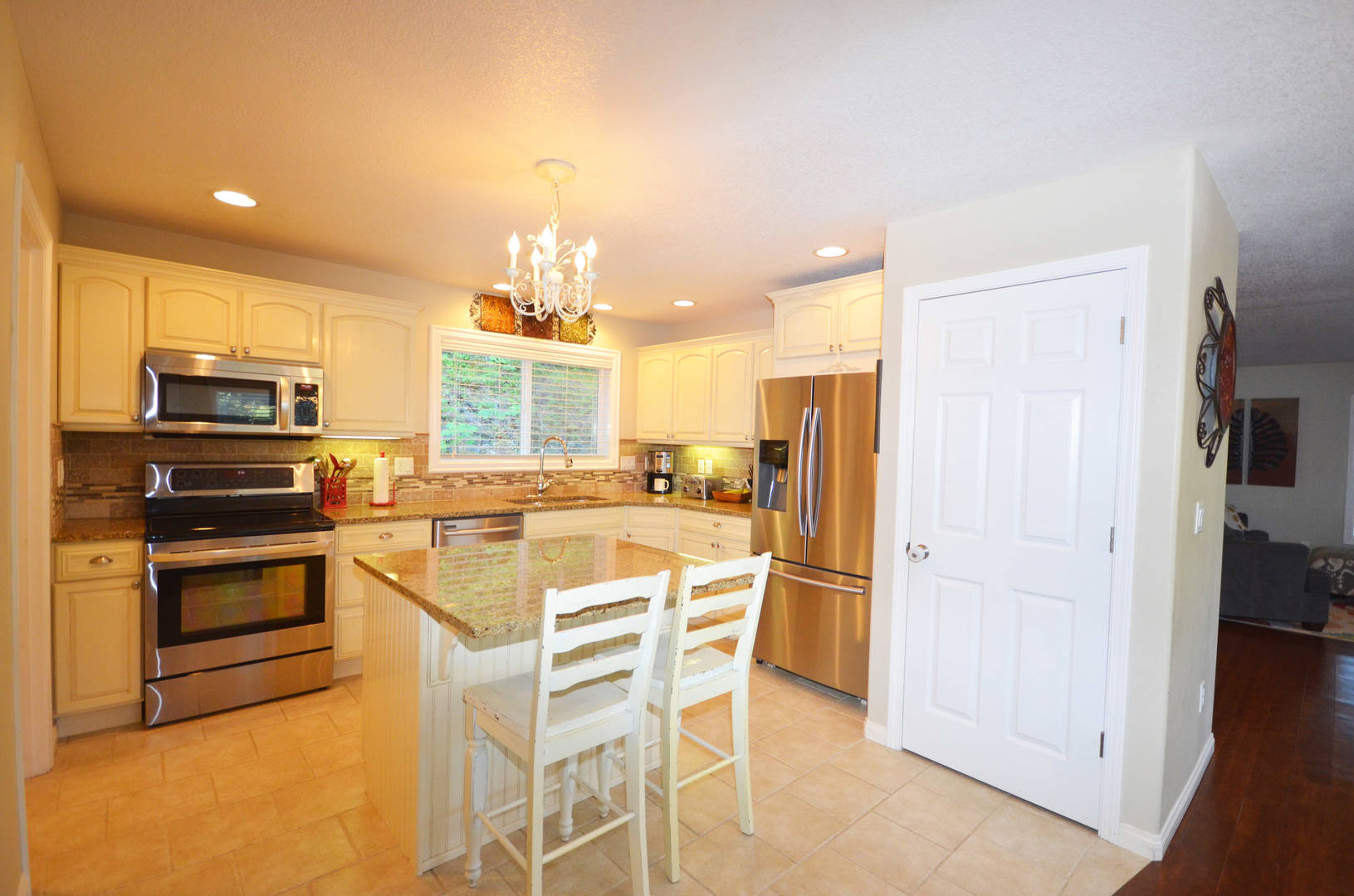 7303 Forsythia Street Springfield, OR 97478