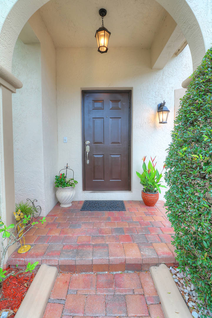 844 NW 127th Ave Coral Springs, FL 33071