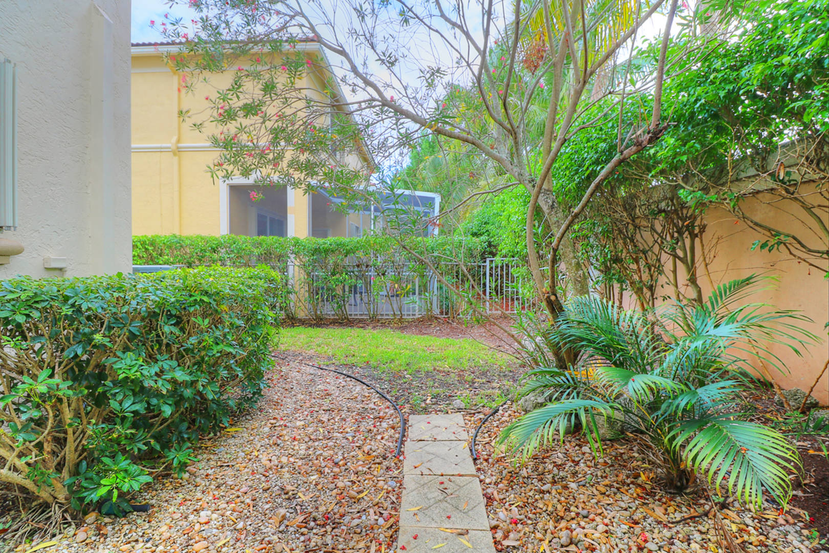 844 NW 127th Ave Coral Springs, FL 33071