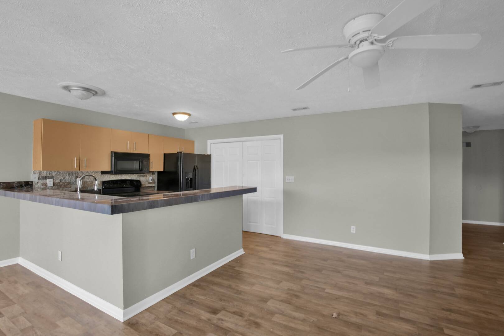 6756 Willowbrook #3  Fayetteville, NC 28314