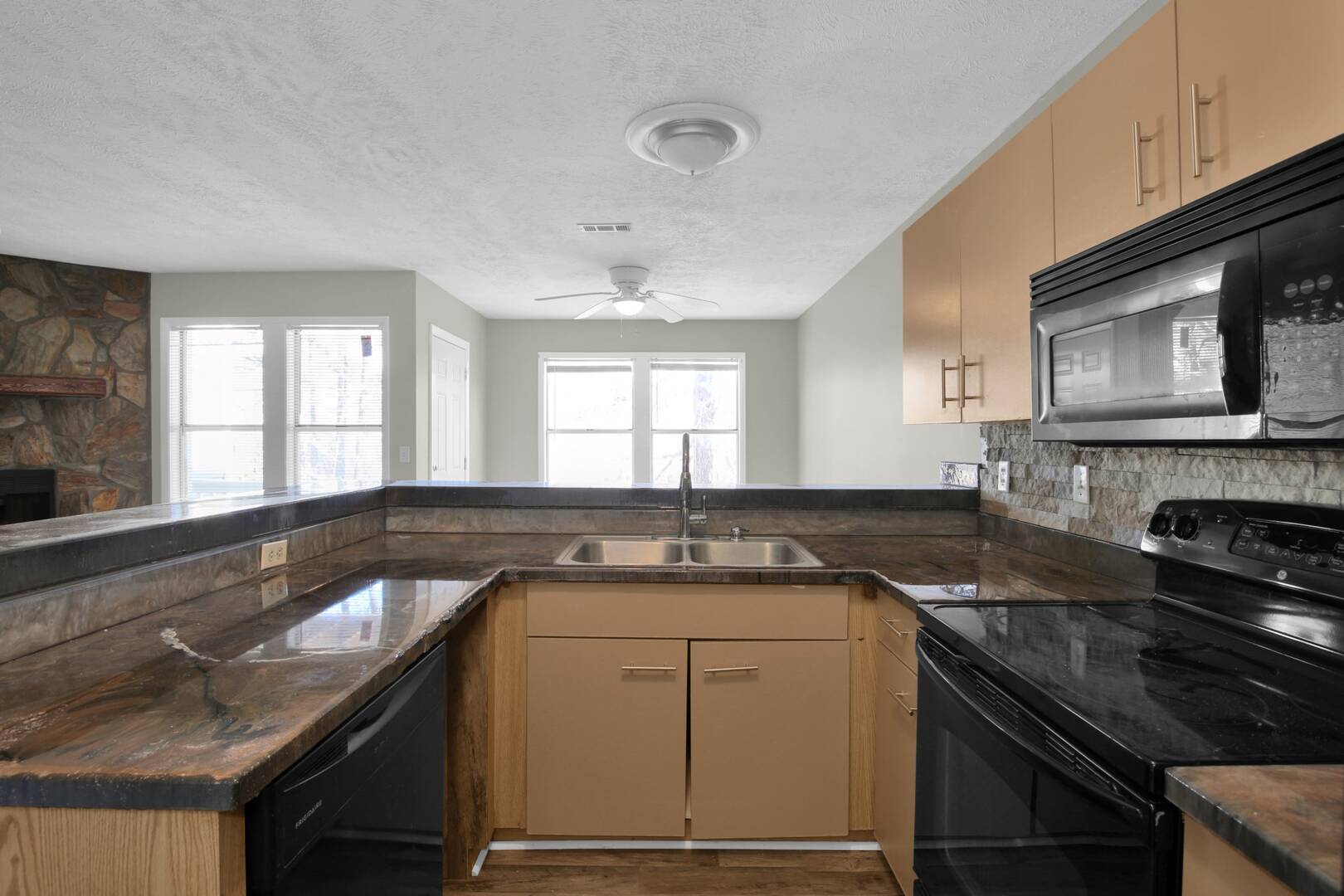 6756 Willowbrook #3  Fayetteville, NC 28314