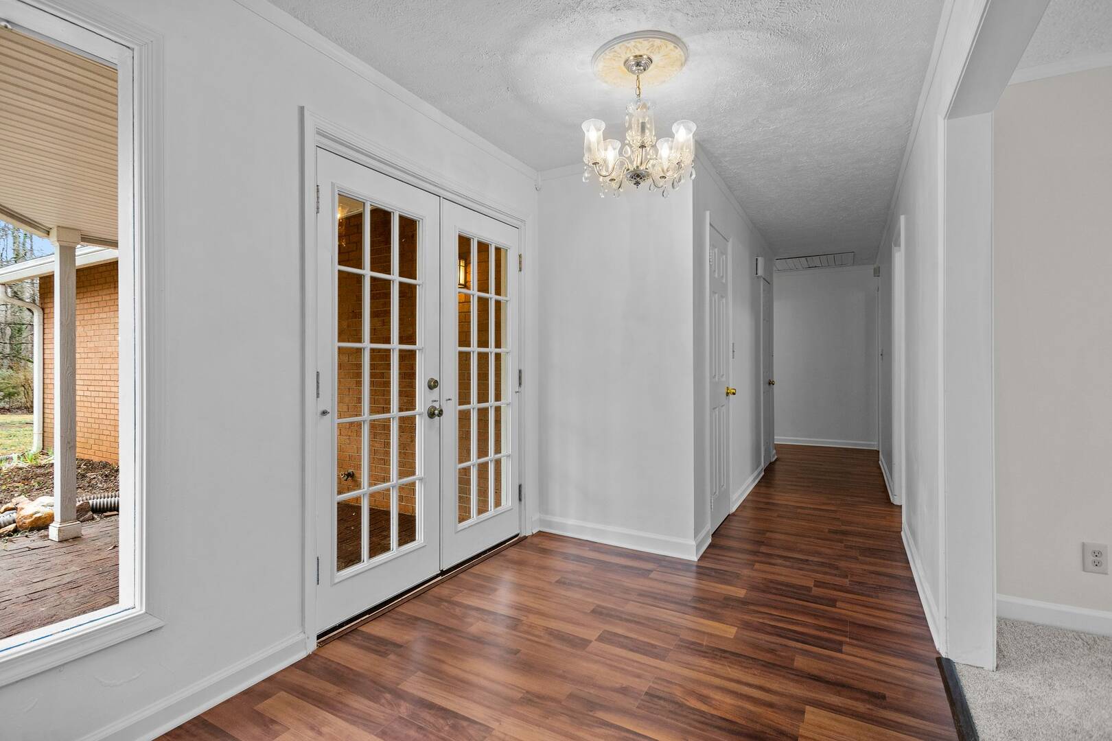 1809 Cliffside Drive Pfafftown, NC 27040