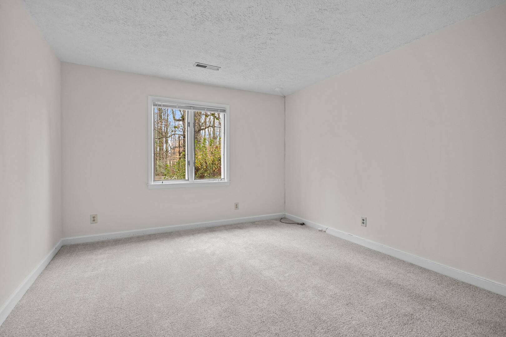 1809 Cliffside Drive Pfafftown, NC 27040