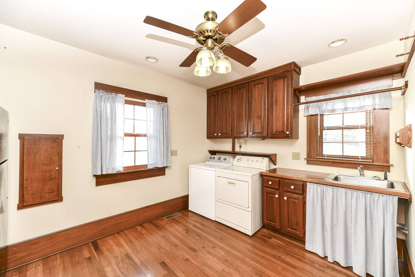 7602 Oaklandon Rd. Indianapolis, IN 46236