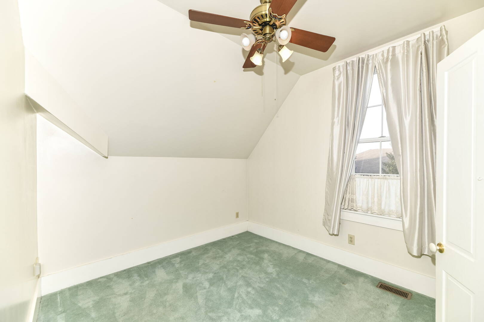 7602 Oaklandon Rd. Indianapolis, IN 46236