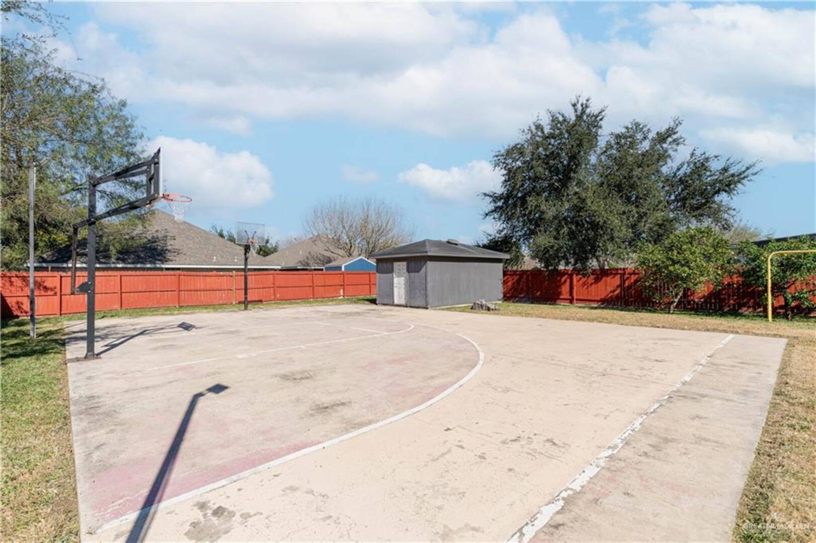 2808 Thunderbird Ave McAllen, TX 78504
