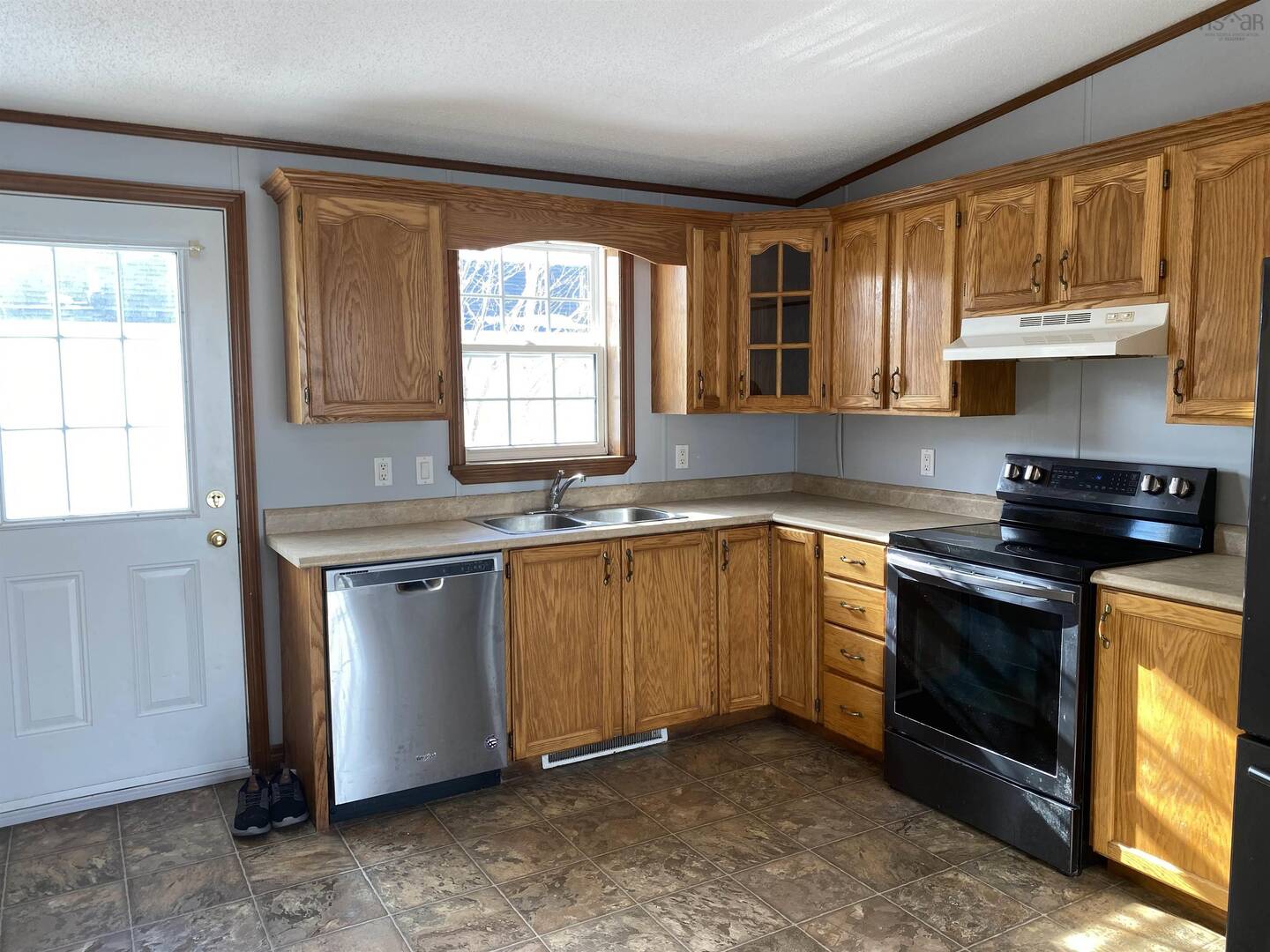 3 Rays Trailer Court Rd Shearwater, NS B0J3A0