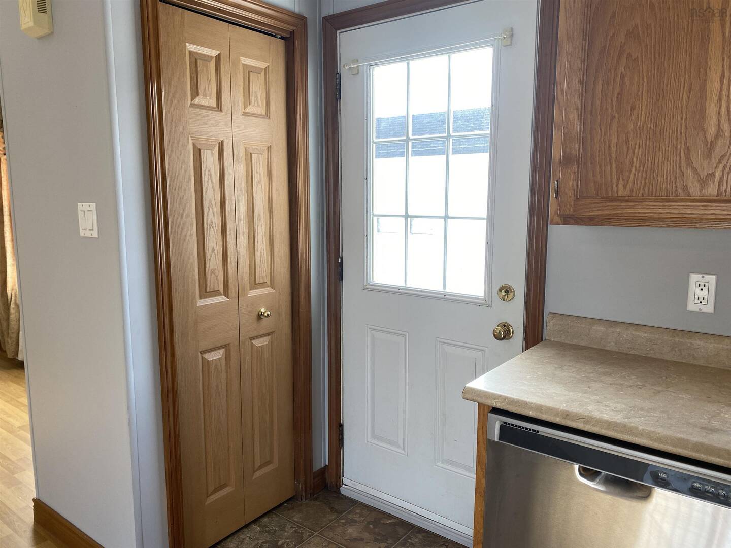 3 Rays Trailer Court Rd Shearwater, NS B0J3A0