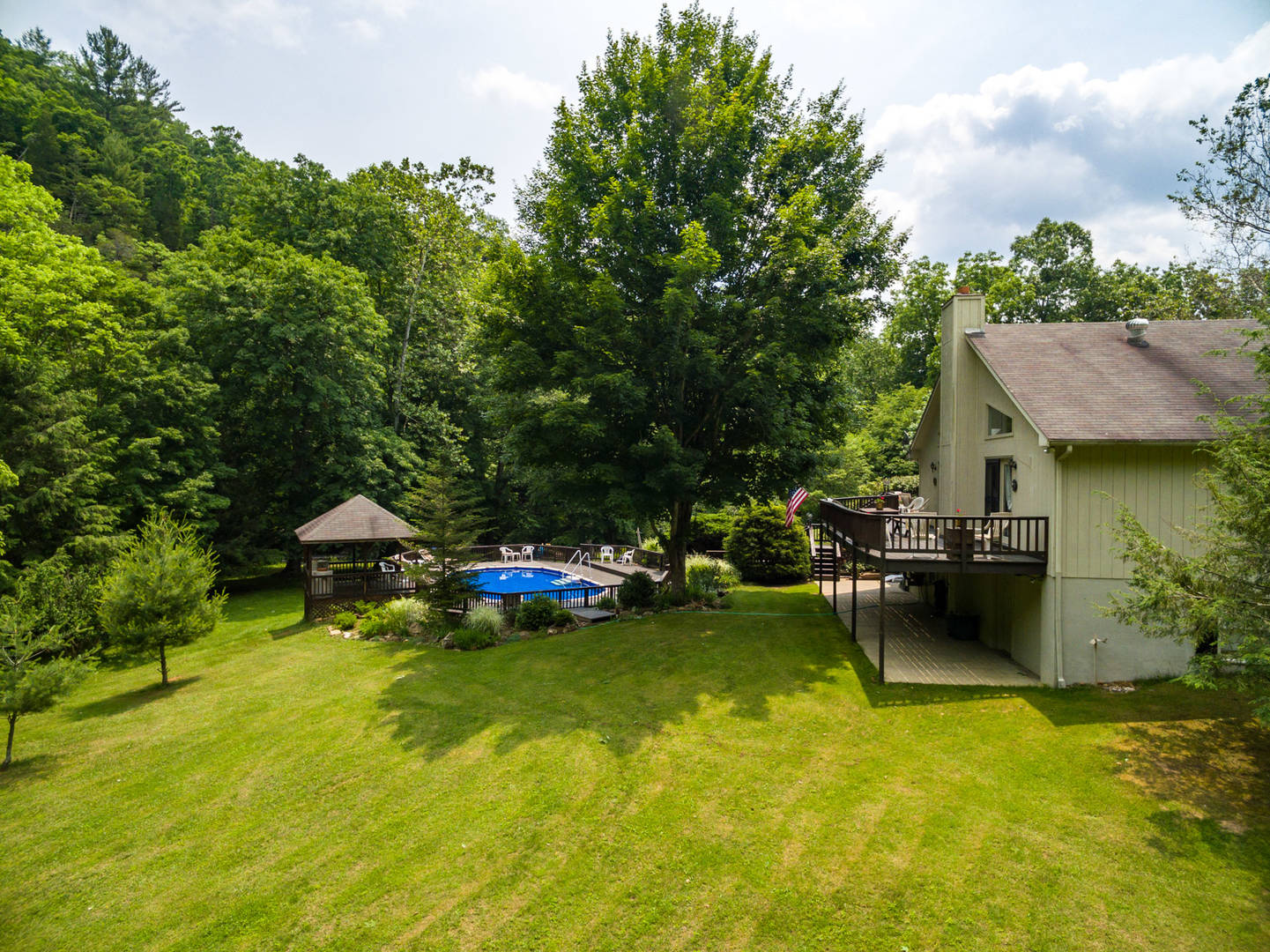 Brivity 2805 Walkers Creek Bland, VA 24315 Virtual Tour