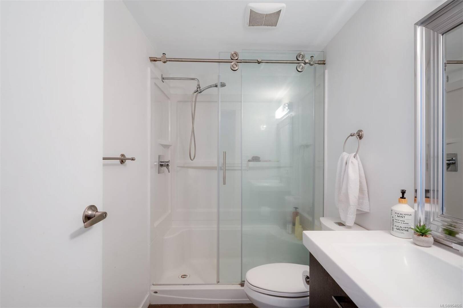 1436 Harrison St Unit 207 Victoria, BC V8S3S2