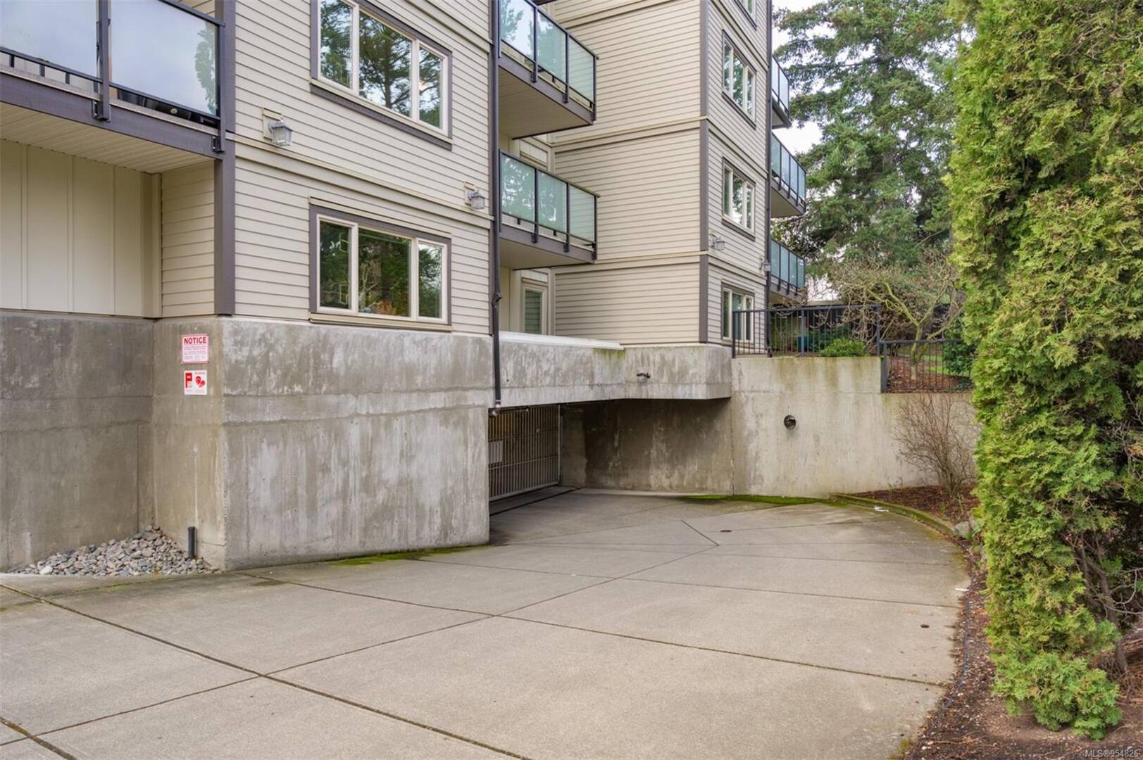 1436 Harrison St Unit 207 Victoria, BC V8S3S2