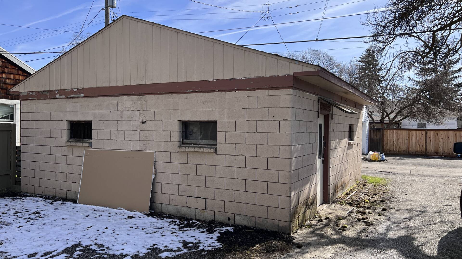 924 E Mission Ave Spokane, WA 99202