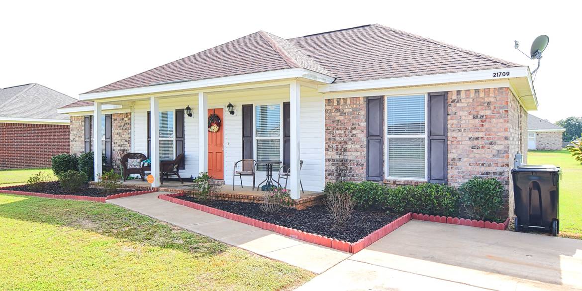 Brivity 21709 Asher Lane Robertsdale, AL 36567