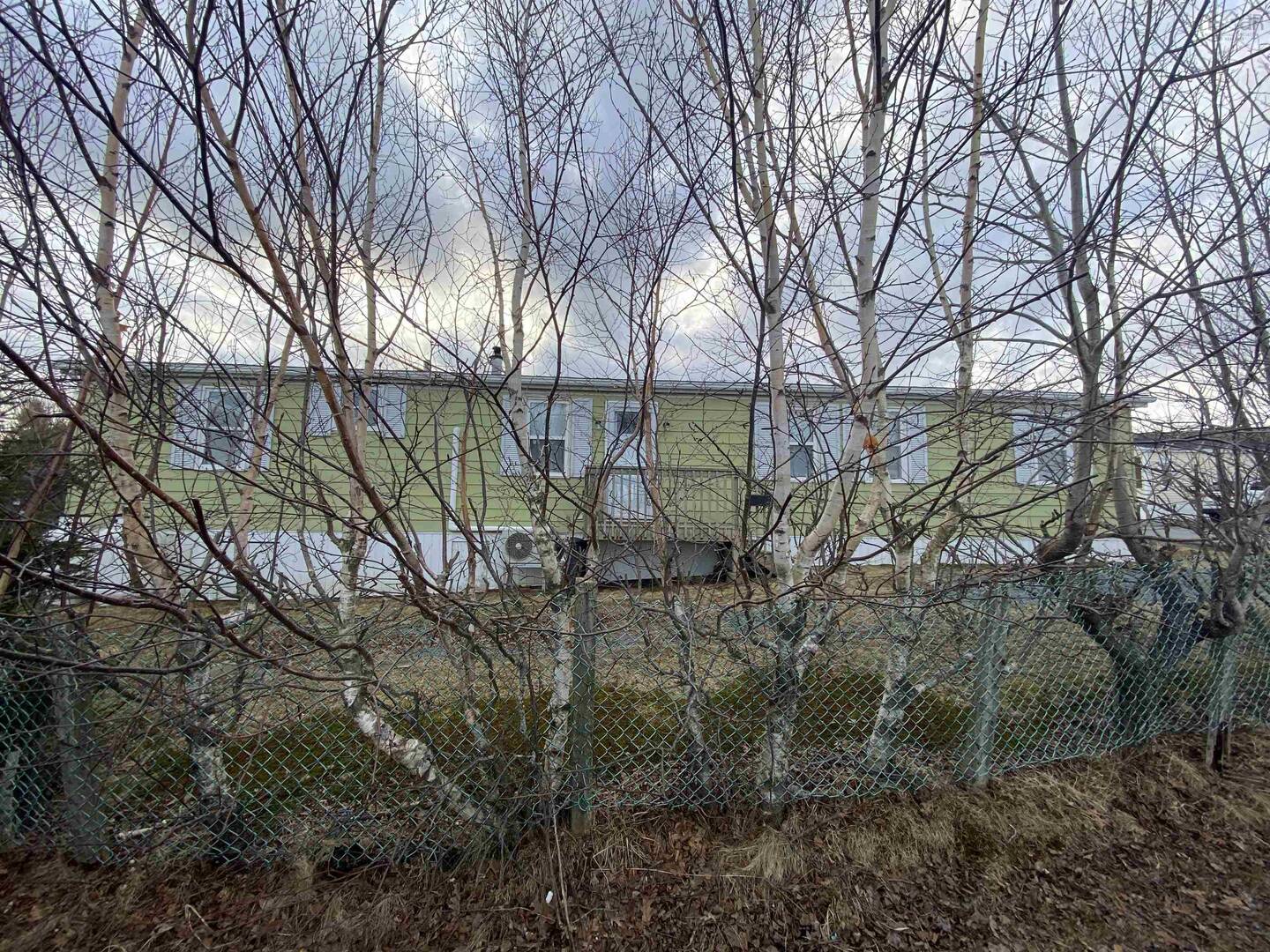 38 Earleton Ave Dartmouth, NS B2Y2A7