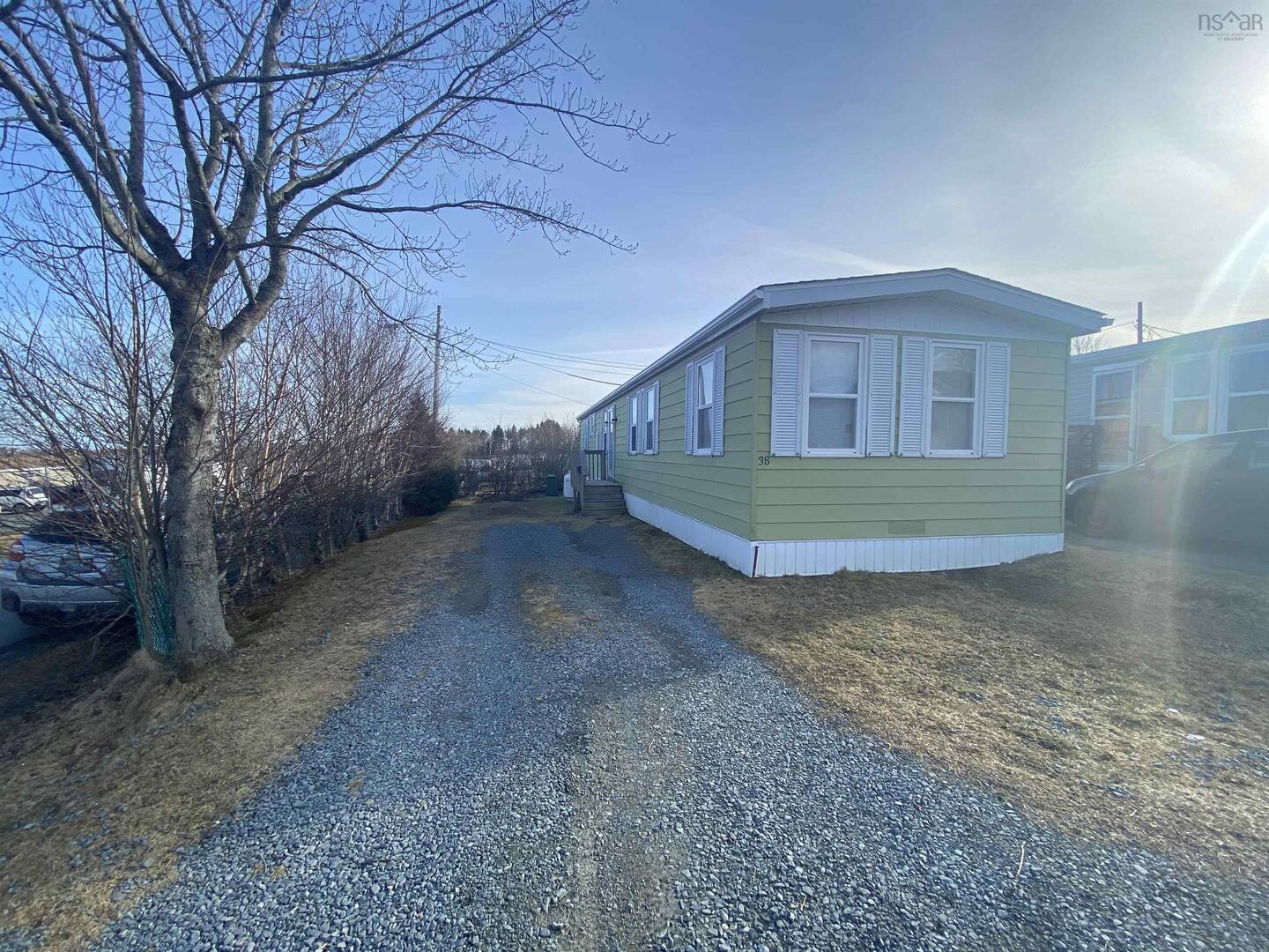 38 Earleton Ave Dartmouth, NS B2Y2A7