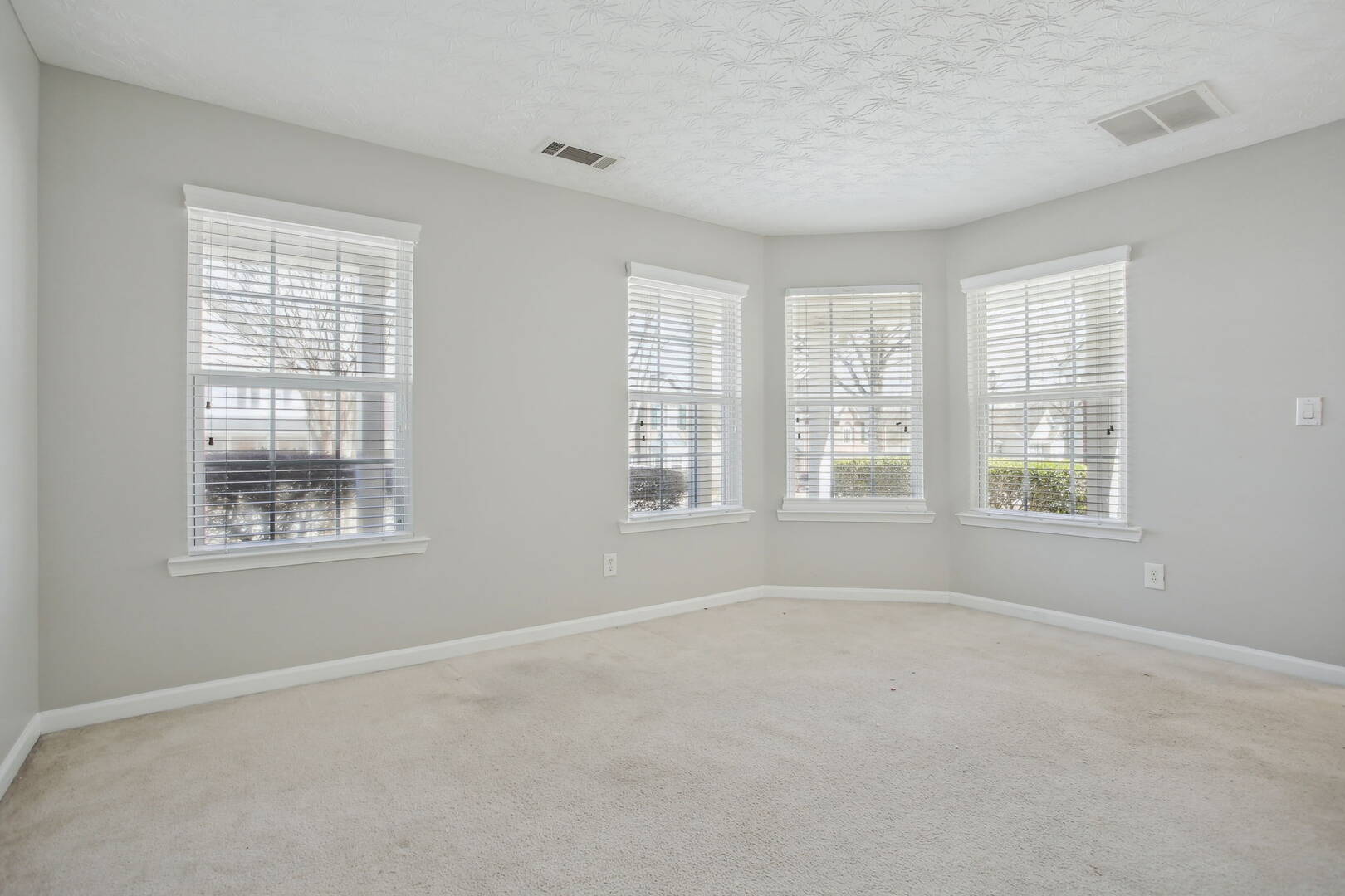 3882 Alexandra Oak Court Suwanee, GA 30024