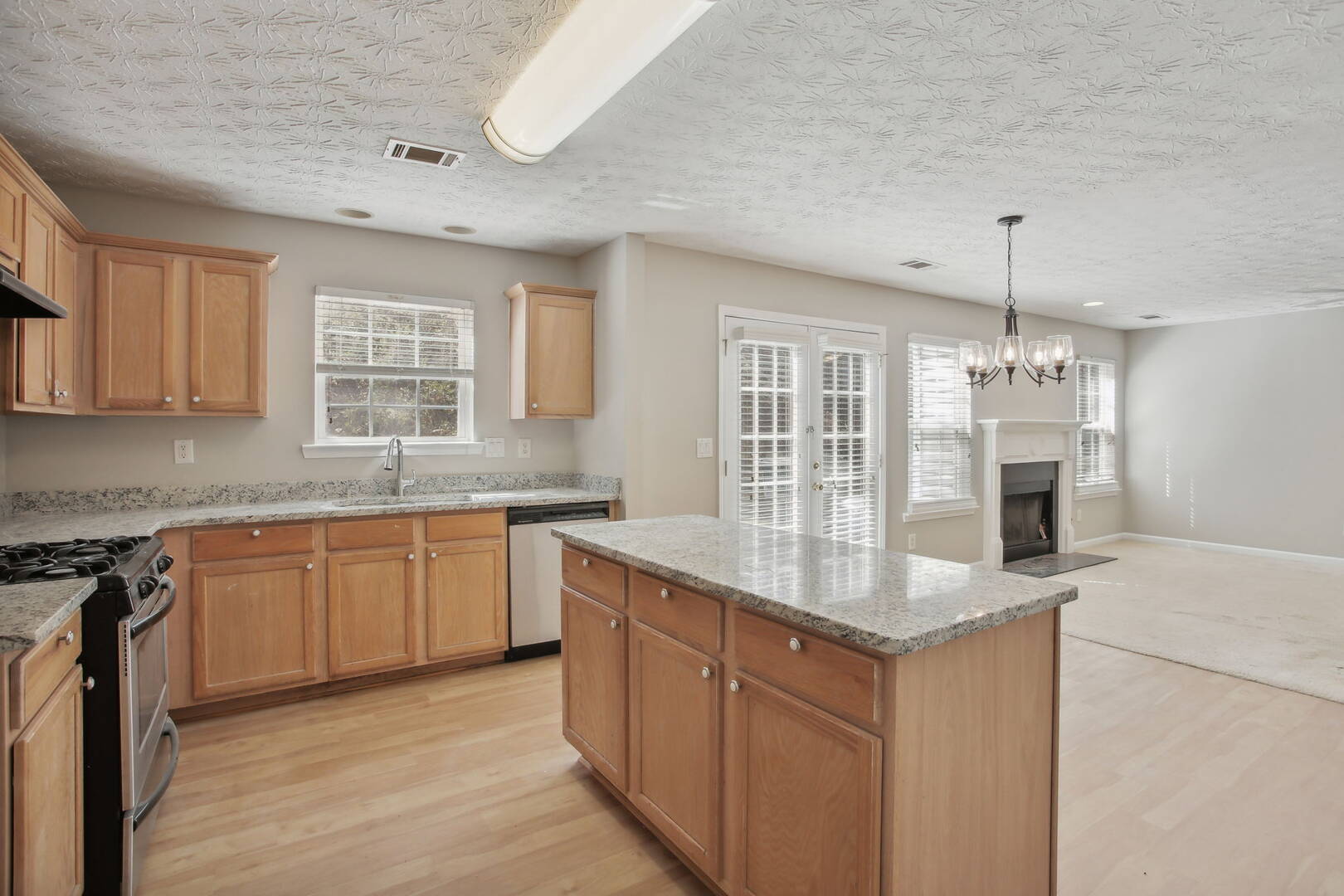 3882 Alexandra Oak Court Suwanee, GA 30024