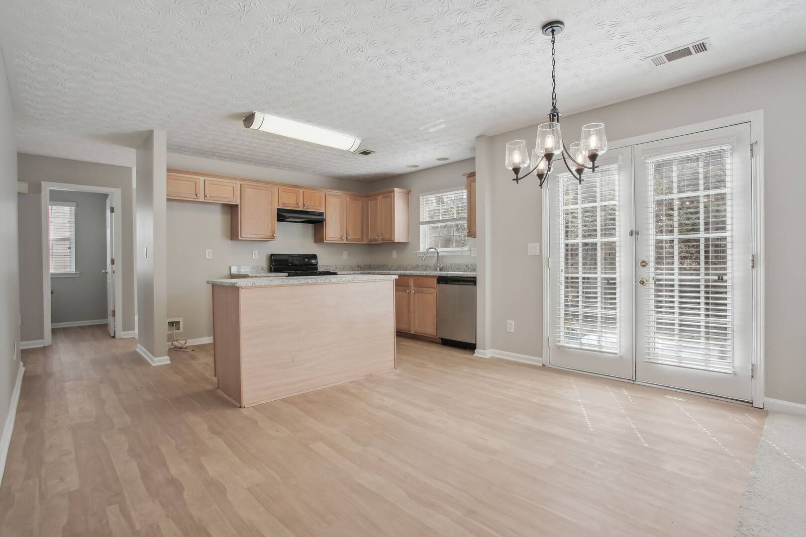 3882 Alexandra Oak Court Suwanee, GA 30024