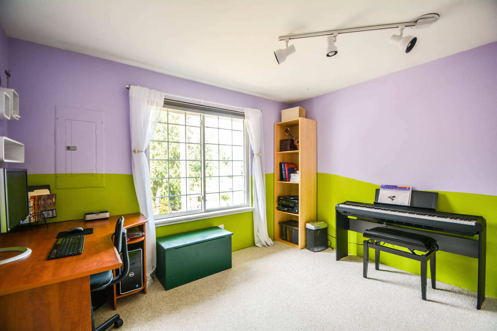 13725 NE 87th St Redmond, WA 98052