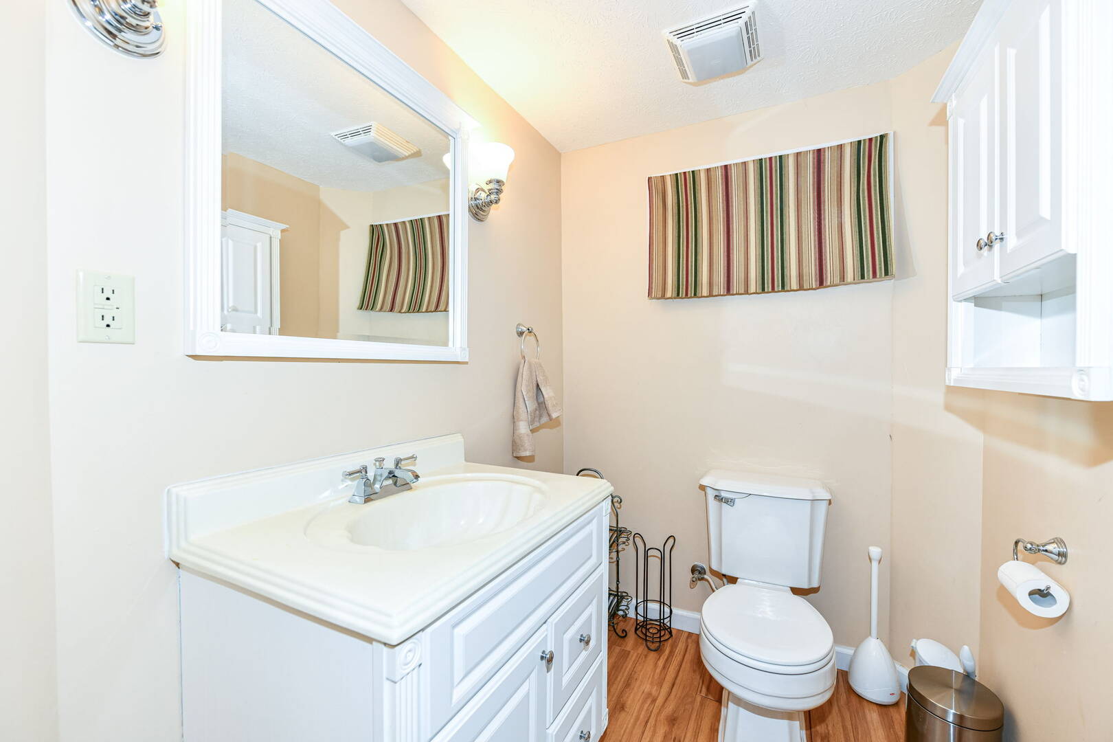 1409 Rosemill Dr. Carmel, IN 46032