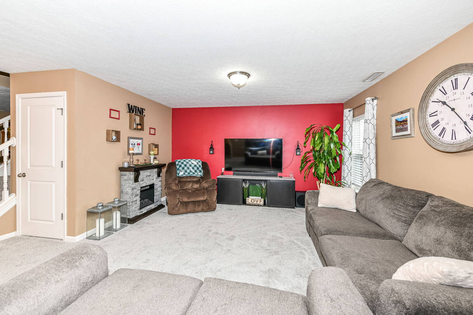 15028 Royal Grove Dr. Noblesville, IN 46060