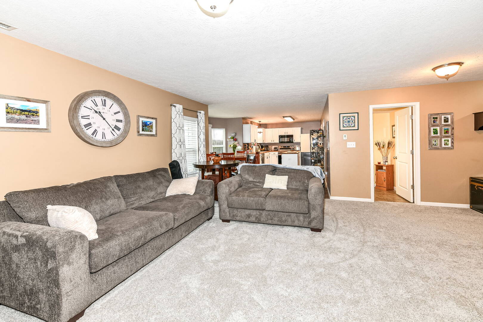 15028 Royal Grove Dr. Noblesville, IN 46060