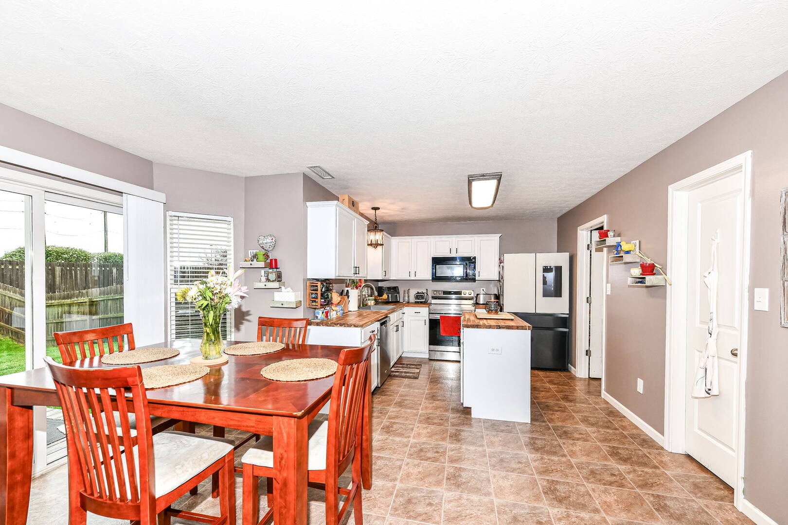 15028 Royal Grove Dr. Noblesville, IN 46060