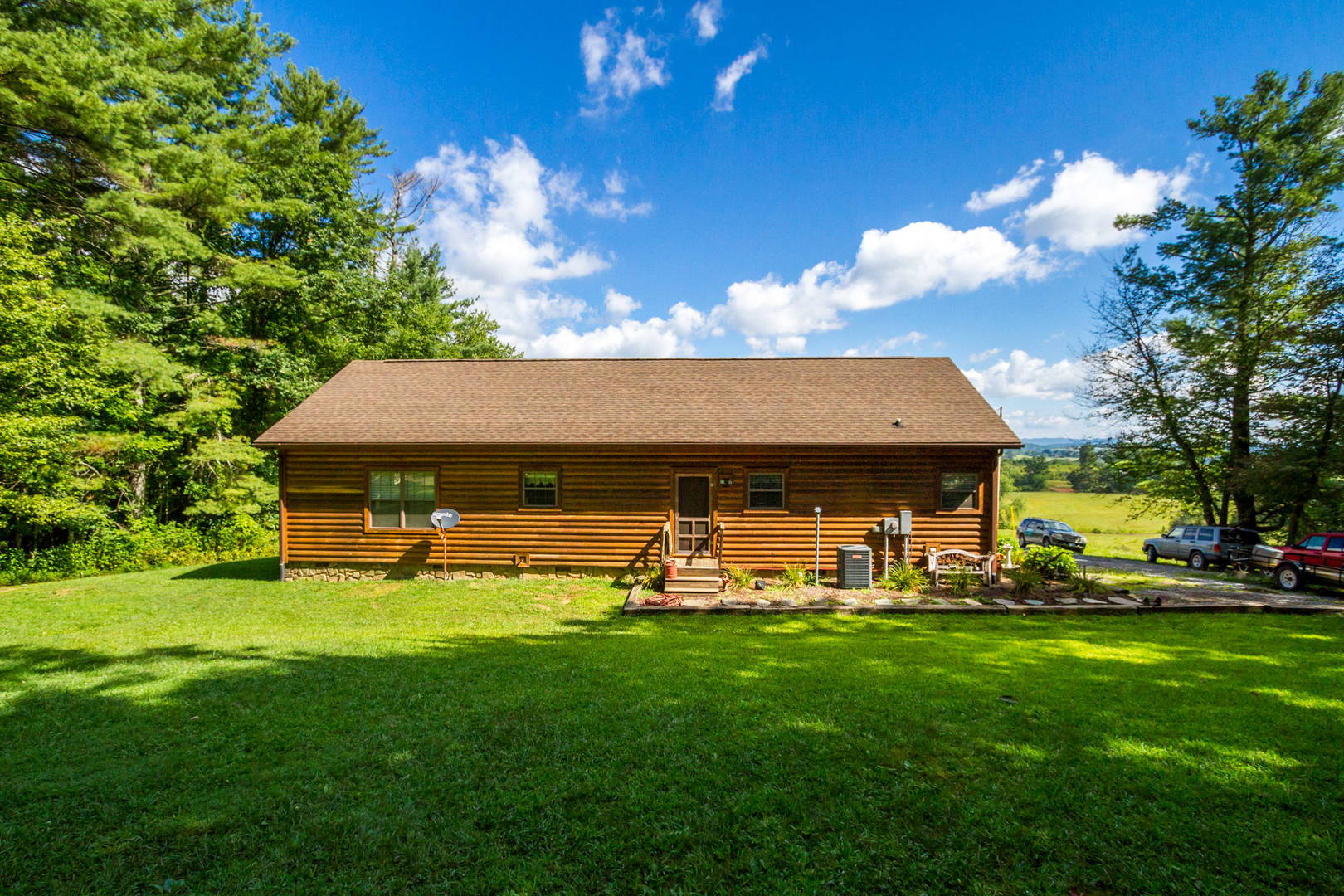 Brivity 1267 Powder Mill Road Ivanhoe, VA 24350 Virtual Tour