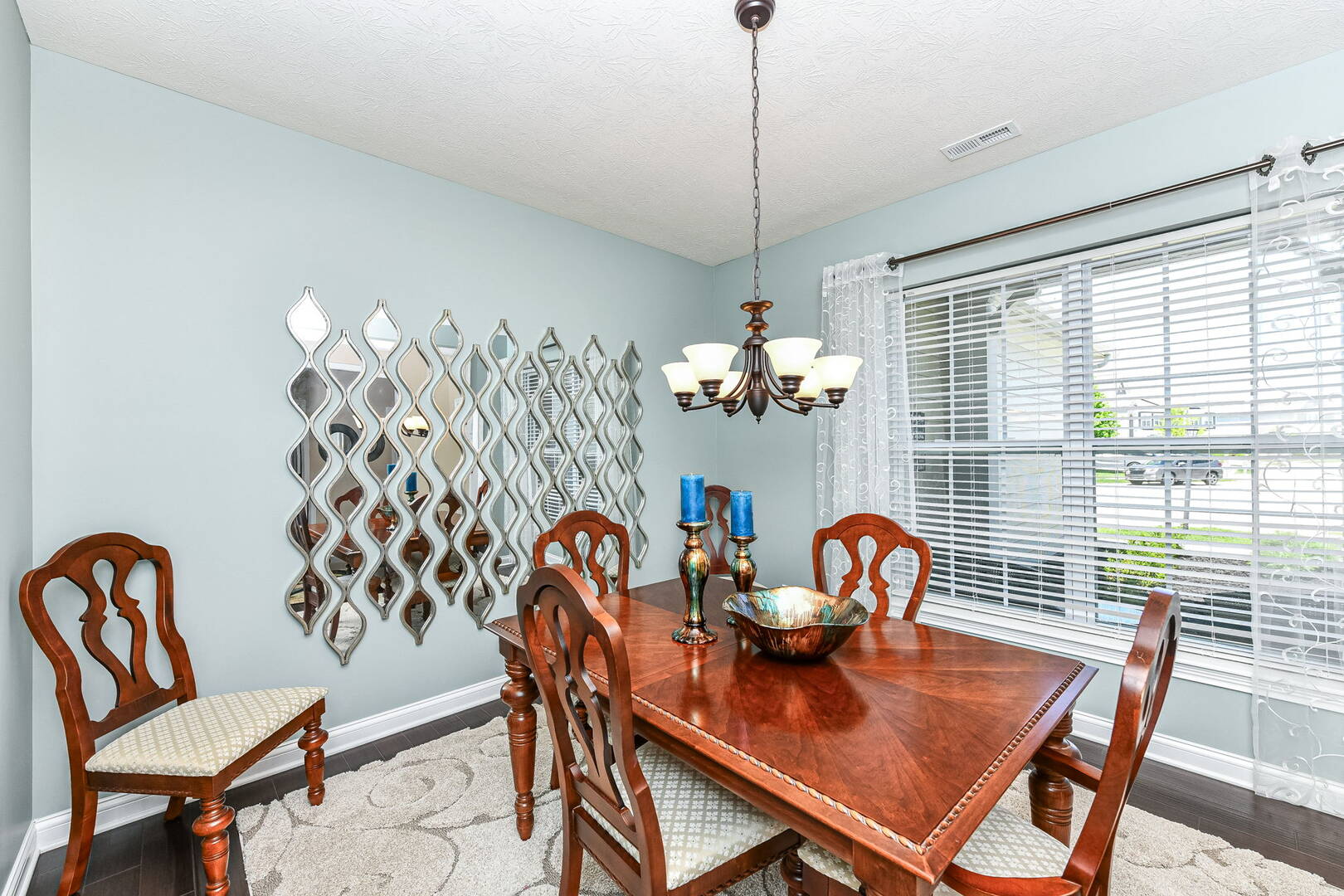 7215 Red Maple Dr. Zionsville, IN 46077