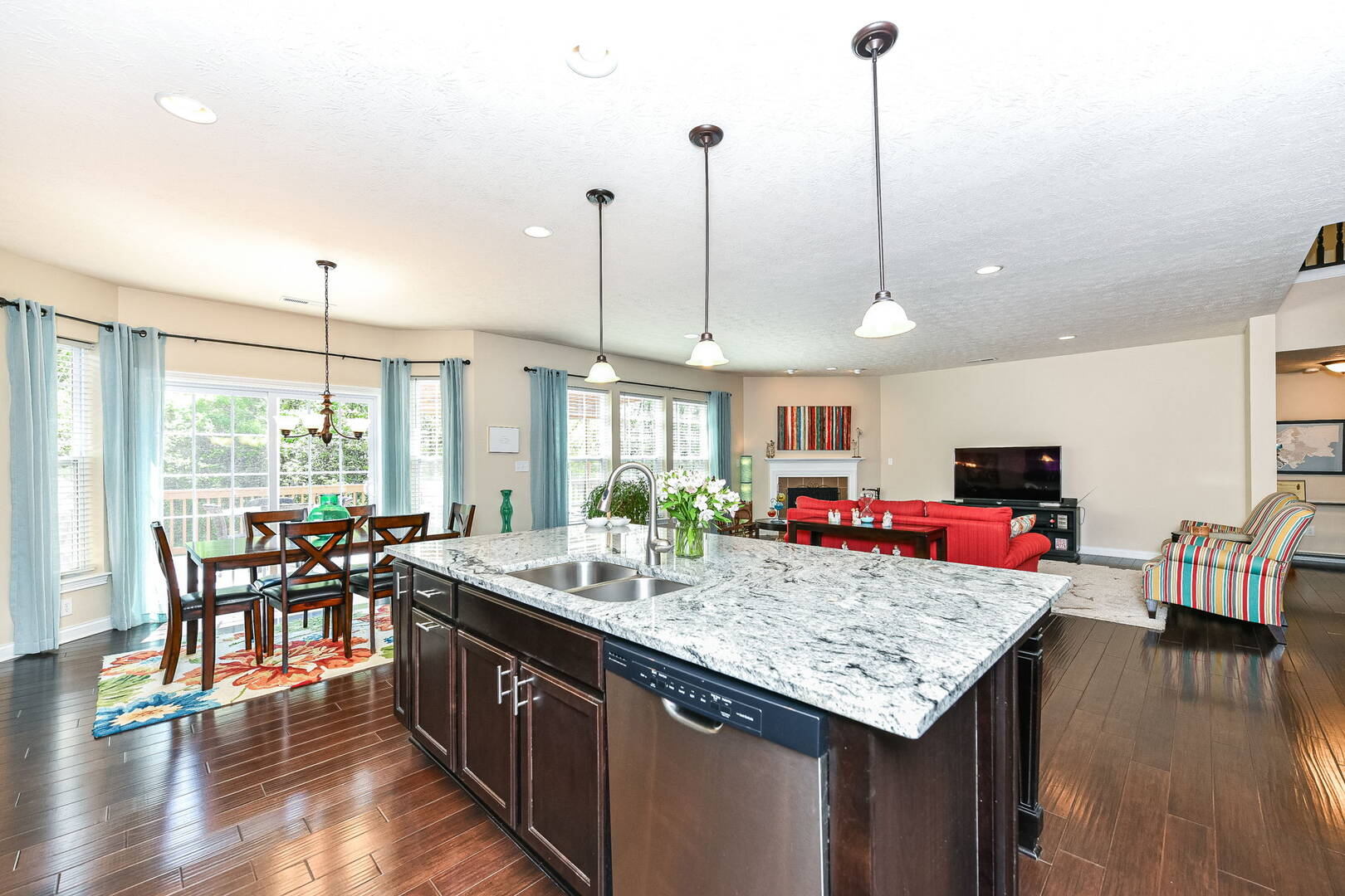 7215 Red Maple Dr. Zionsville, IN 46077