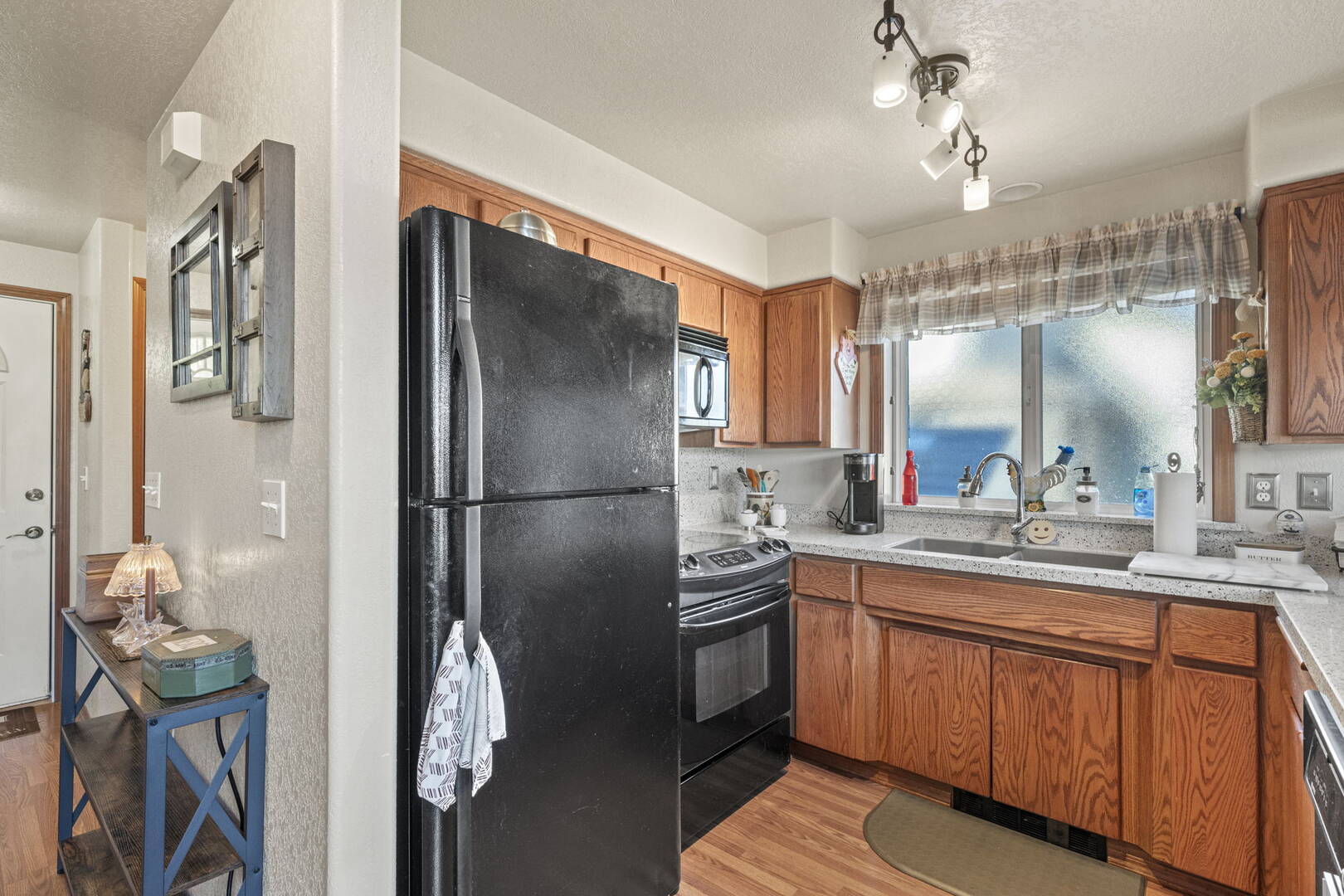 17220 Lake Point Dr SE Yelm, WA 98597