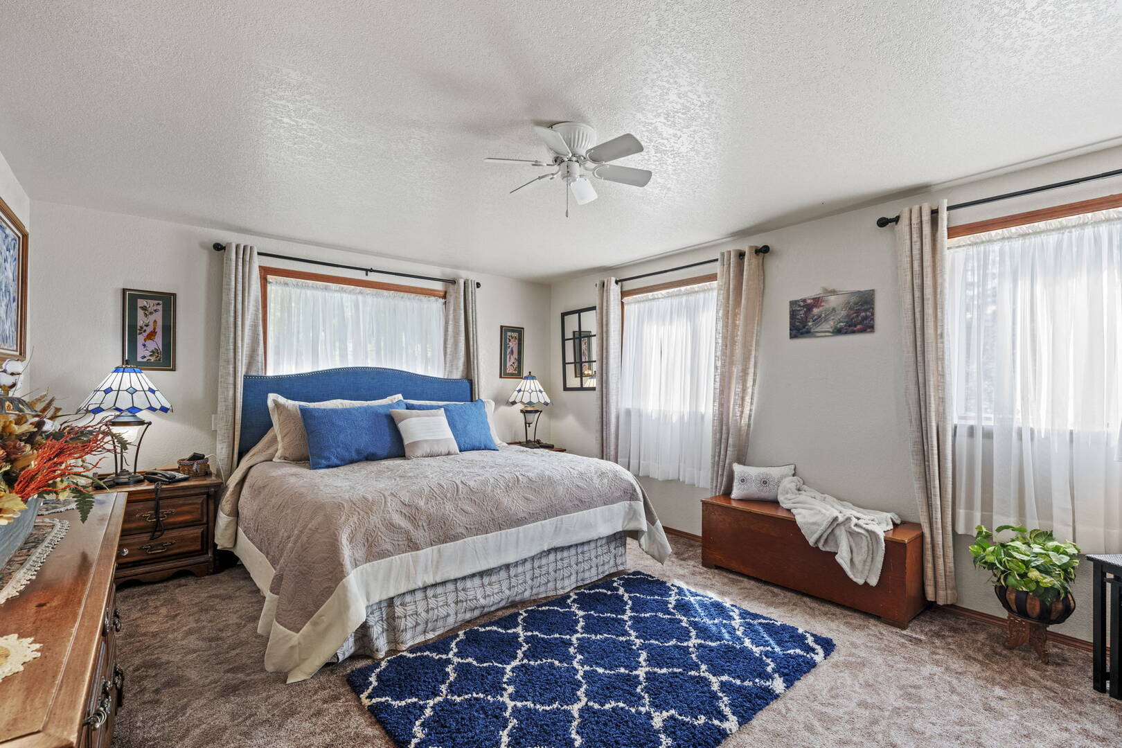 17220 Lake Point Dr SE Yelm, WA 98597