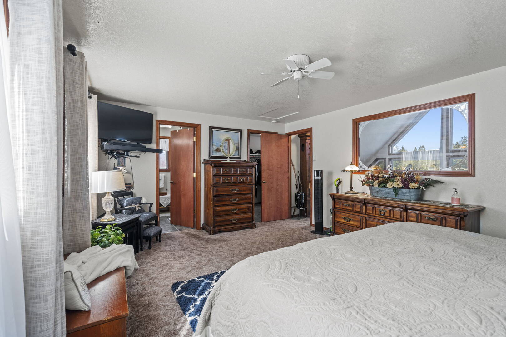 17220 Lake Point Dr SE Yelm, WA 98597