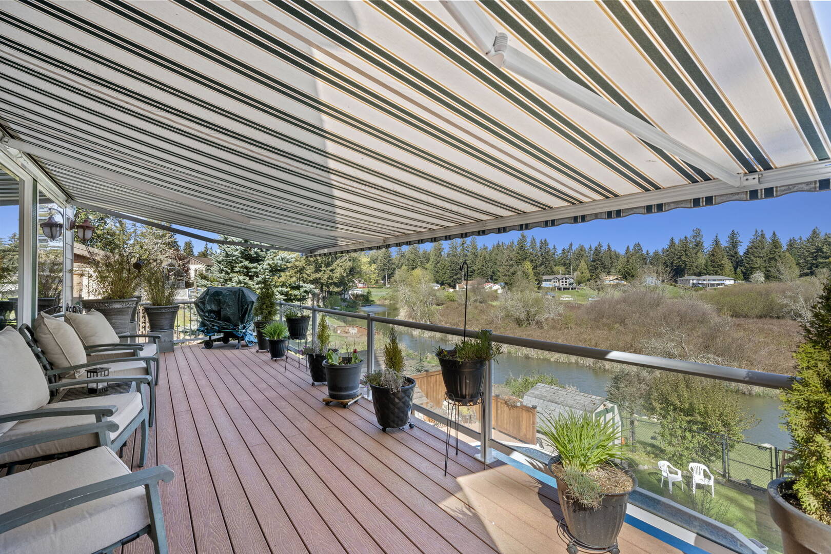 17220 Lake Point Dr SE Yelm, WA 98597