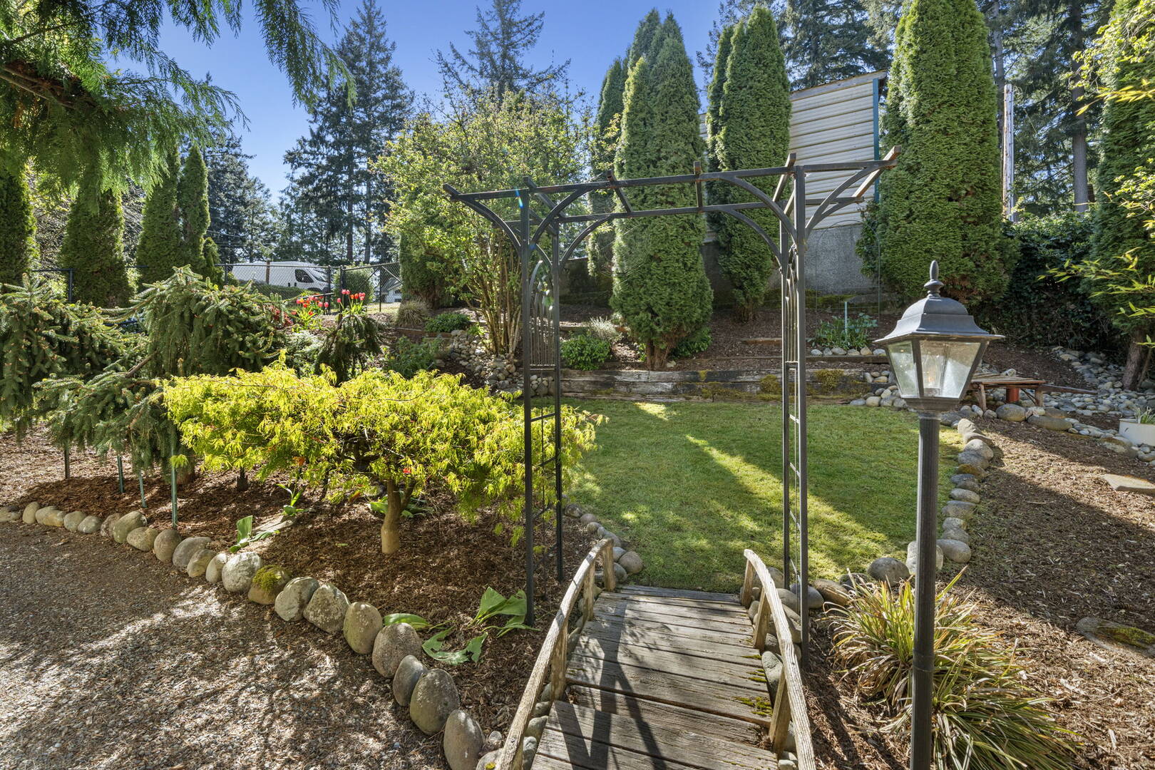 17220 Lake Point Dr SE Yelm, WA 98597