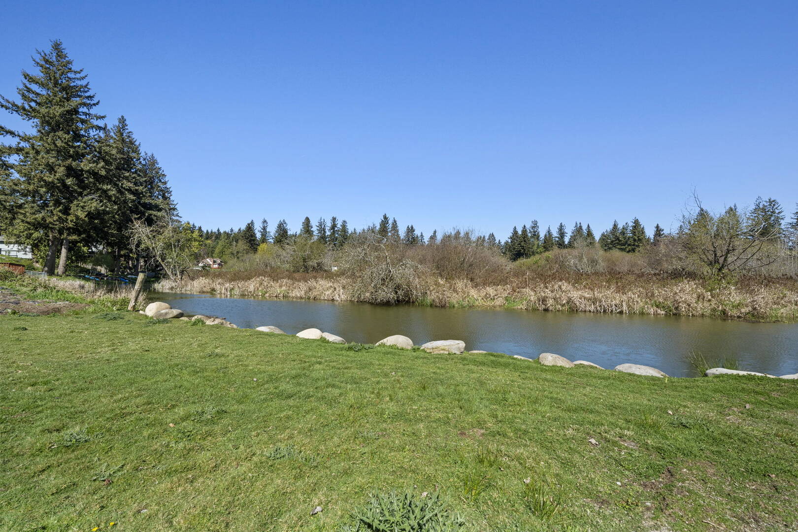 17220 Lake Point Dr SE Yelm, WA 98597