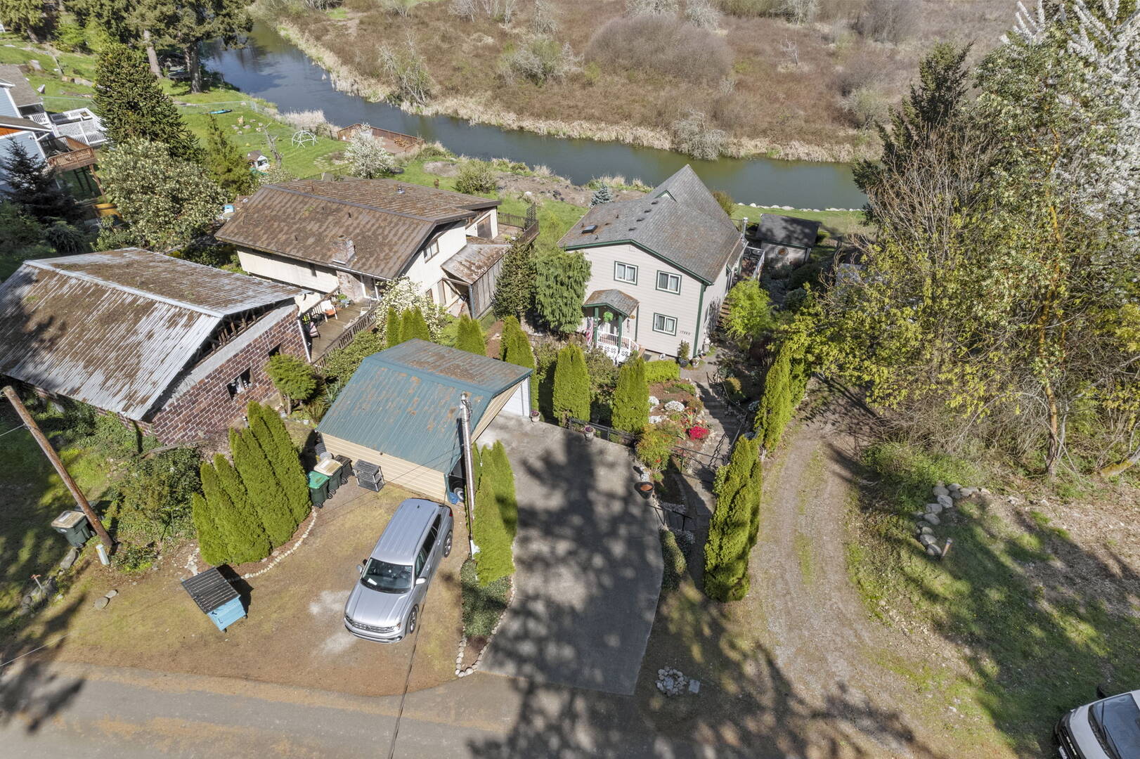 17220 Lake Point Dr SE Yelm, WA 98597