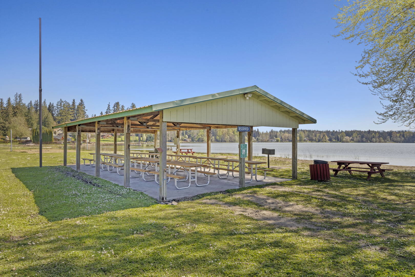 17220 Lake Point Dr SE Yelm, WA 98597