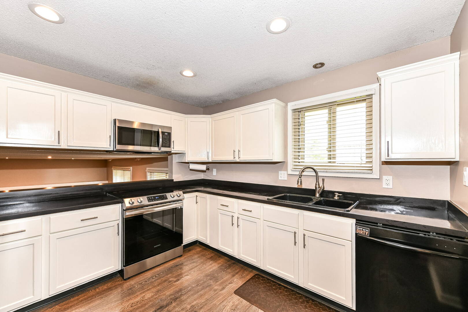 11505 Hartford Ln. Fishers, IN 46038