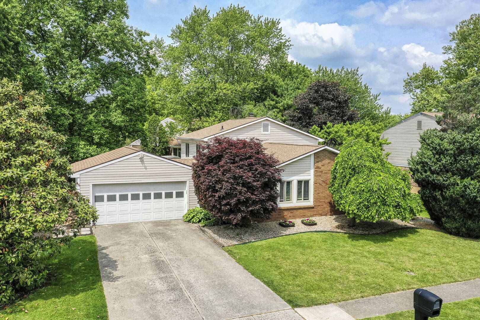 11505 Hartford Ln. Fishers, IN 46038