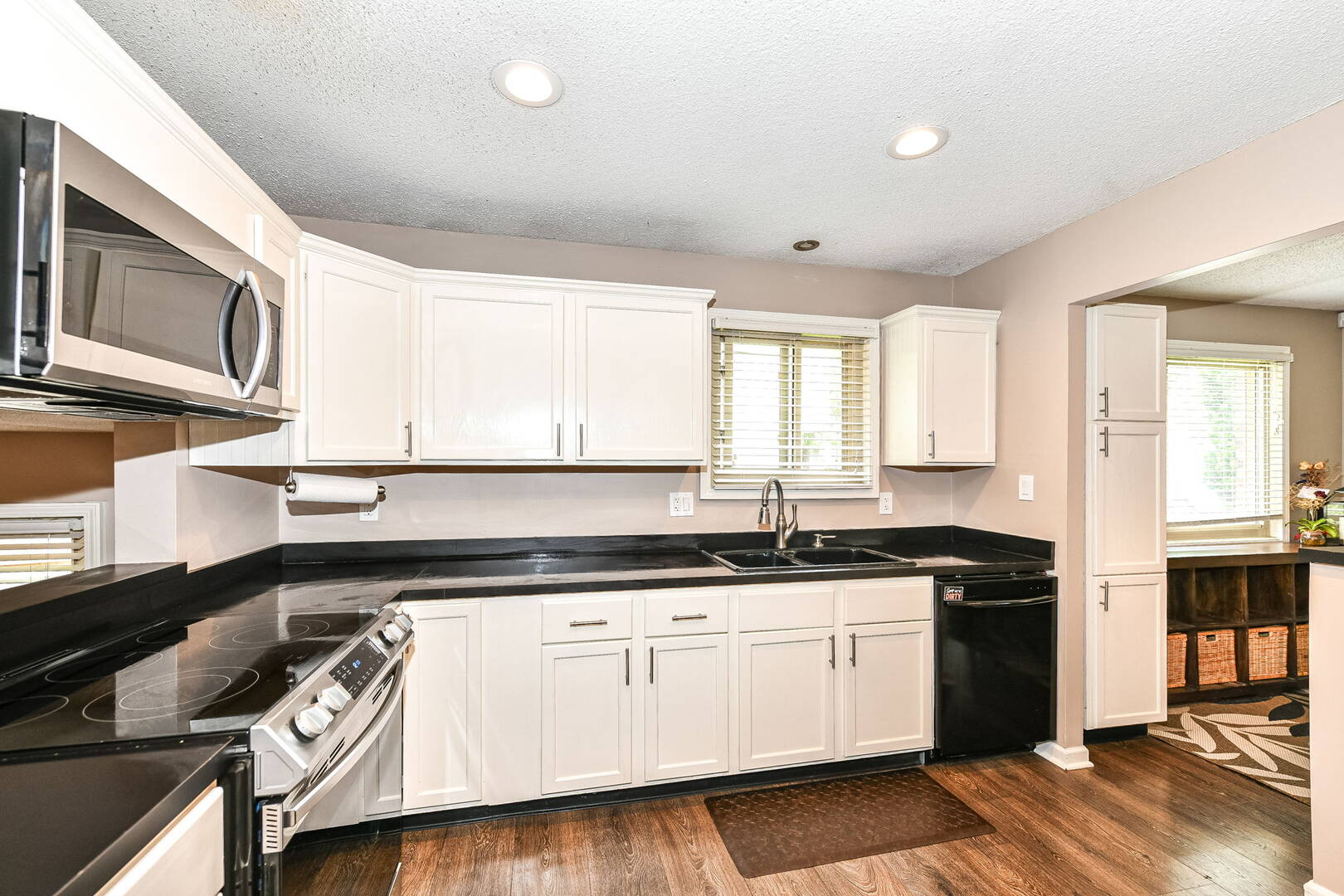 11505 Hartford Ln. Fishers, IN 46038