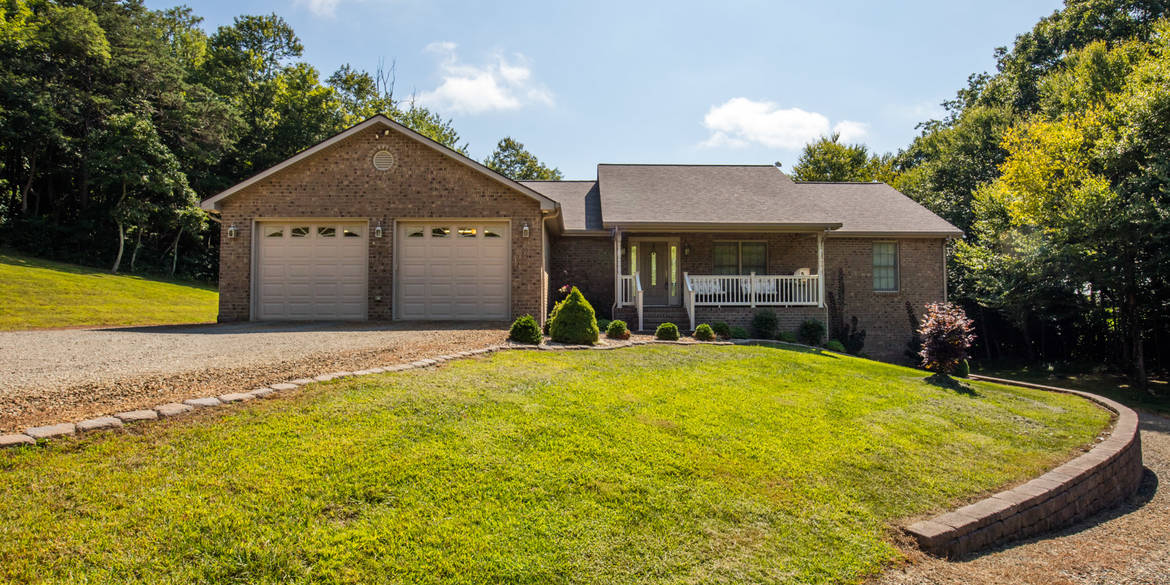 Brivity 204 Hog Mountain Rd Meadows Of Dan, VA 24120