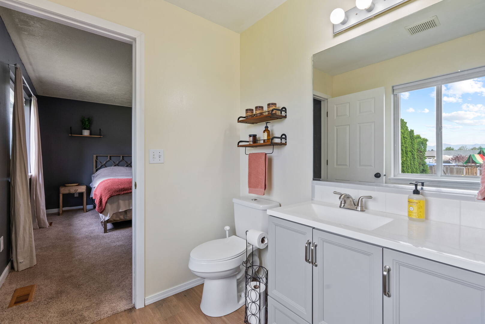 1215 S Bannen Rd Veradale, WA 99037